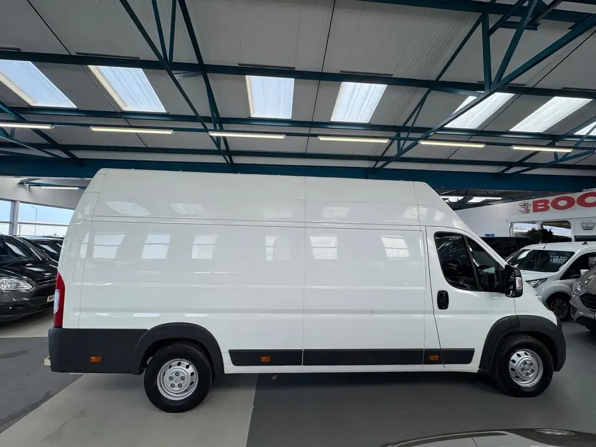 Used Citroën Relay 130 HP (95 kW) 2016 White Van