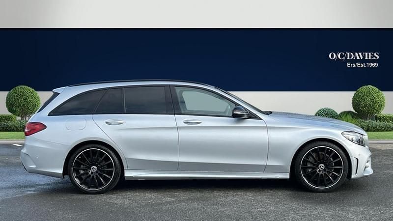 Used Mercedes C200 AMG line 2021 Silver Estate