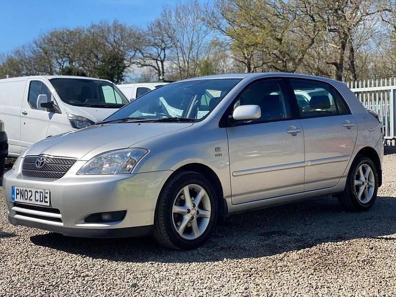 Used Toyota Corolla 110 HP (80 kW) 2002 Silver Hatchback
