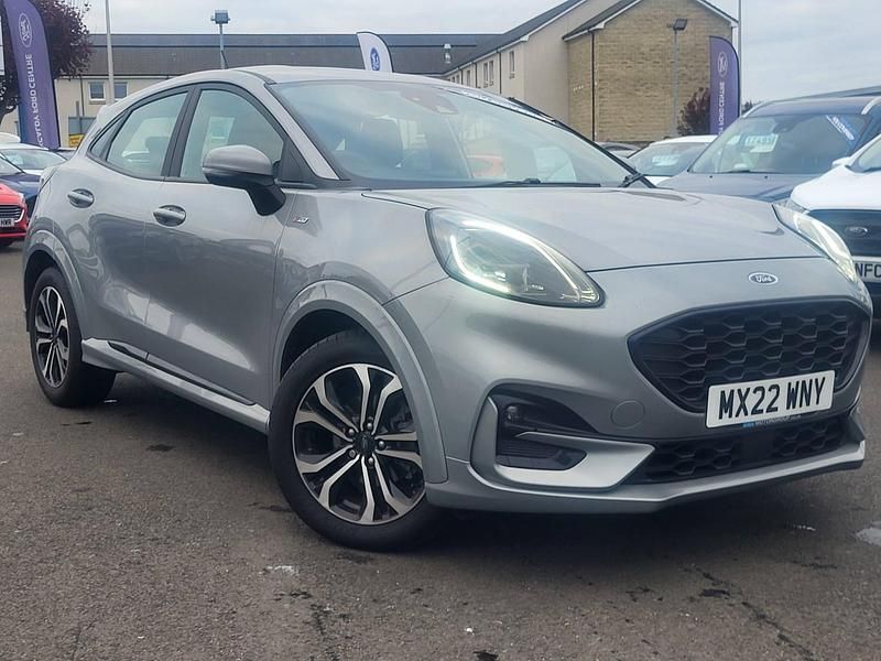 Solar silver Used 2022 Ford Puma ST-Line Hatchback | £17,495 (Fair price) - Image 1/3