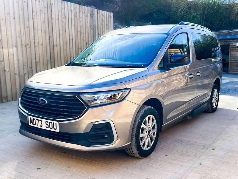 Used Ford Grand Tourneo Connect 114 HP (83 kW) 2023 Silver MPV