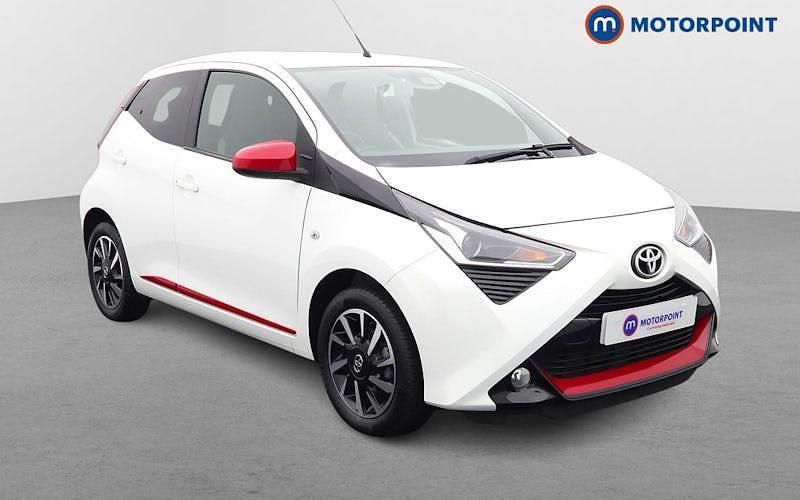 White Used 2021 Toyota Aygo Trend Hatchback | £10,499 (Fair price) - Image 1/4