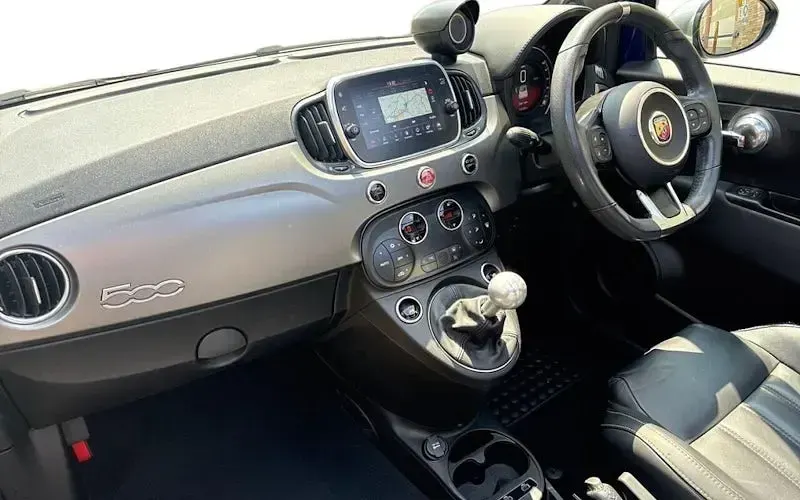 Used Abarth 595C Turismo 167 HP (122 kW) 2021 Blue Cabriolet