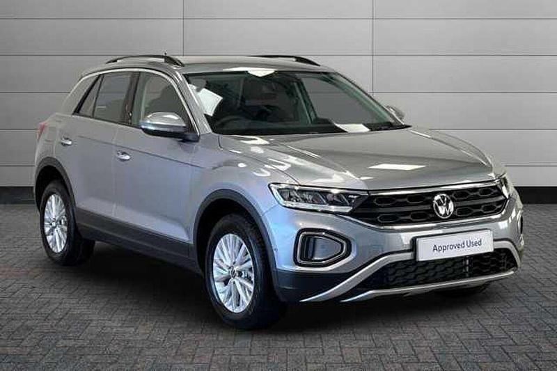Pyrite silver New 2025 VW T-Roc Life SUV | £23,750 (A bit pricey) - Image 1/4