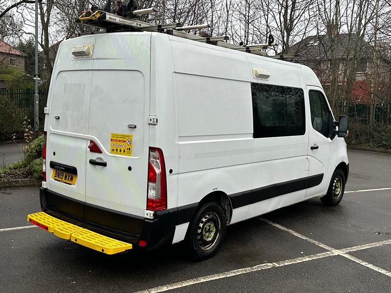 Used Vauxhall Movano 130 HP (95 kW) 2019 White MPV