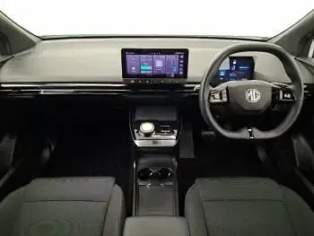 Used MG MG4 EV SE 125 kW (170 HP) 2023 White Hatchback