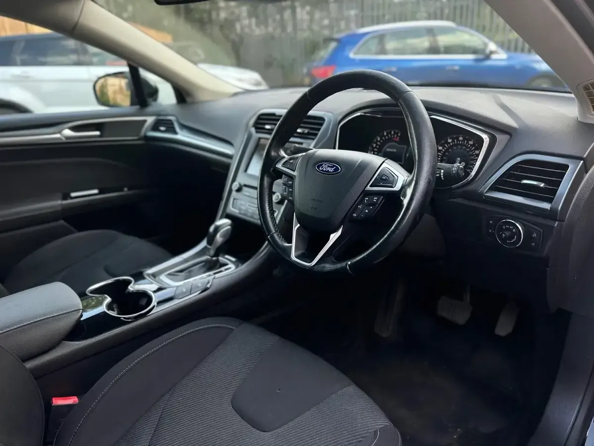 Used Ford Mondeo Titanium 180 HP (132 kW) 2016 Black Hatchback