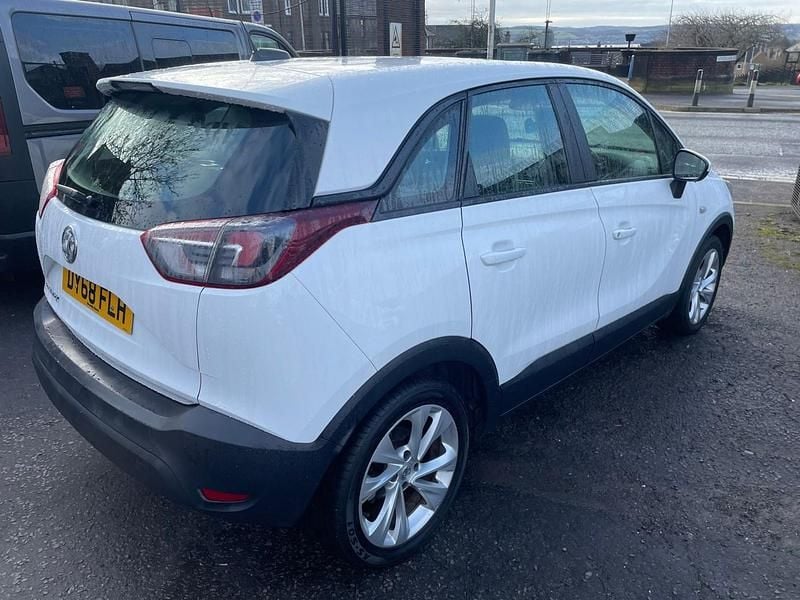Used Vauxhall Crossland X 81 HP (59 kW) 2018 White SUV