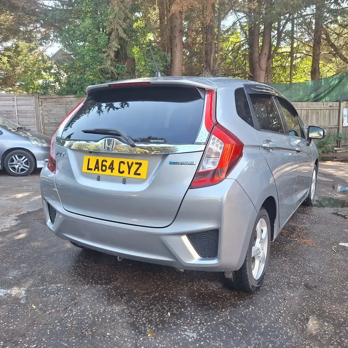 Used Honda Jazz Hybrid 99 HP (72 kW) 2014 Grey Hatchback