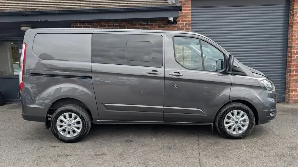 Used Ford Transit Custom Limited 170 HP (125 kW) 2022 Grey Van