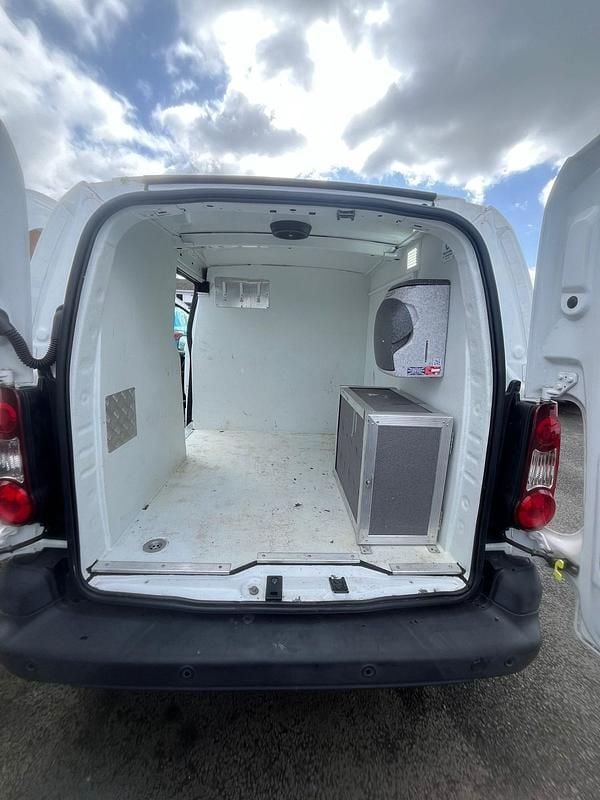 Used Citroën Berlingo 100 HP (73 kW) 2017 White MPV