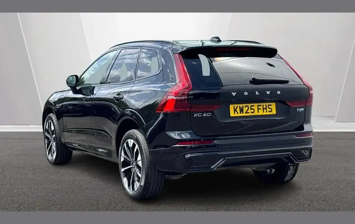 Used Volvo XC60 Ultra 449 HP (330 kW) 2025 Black SUV