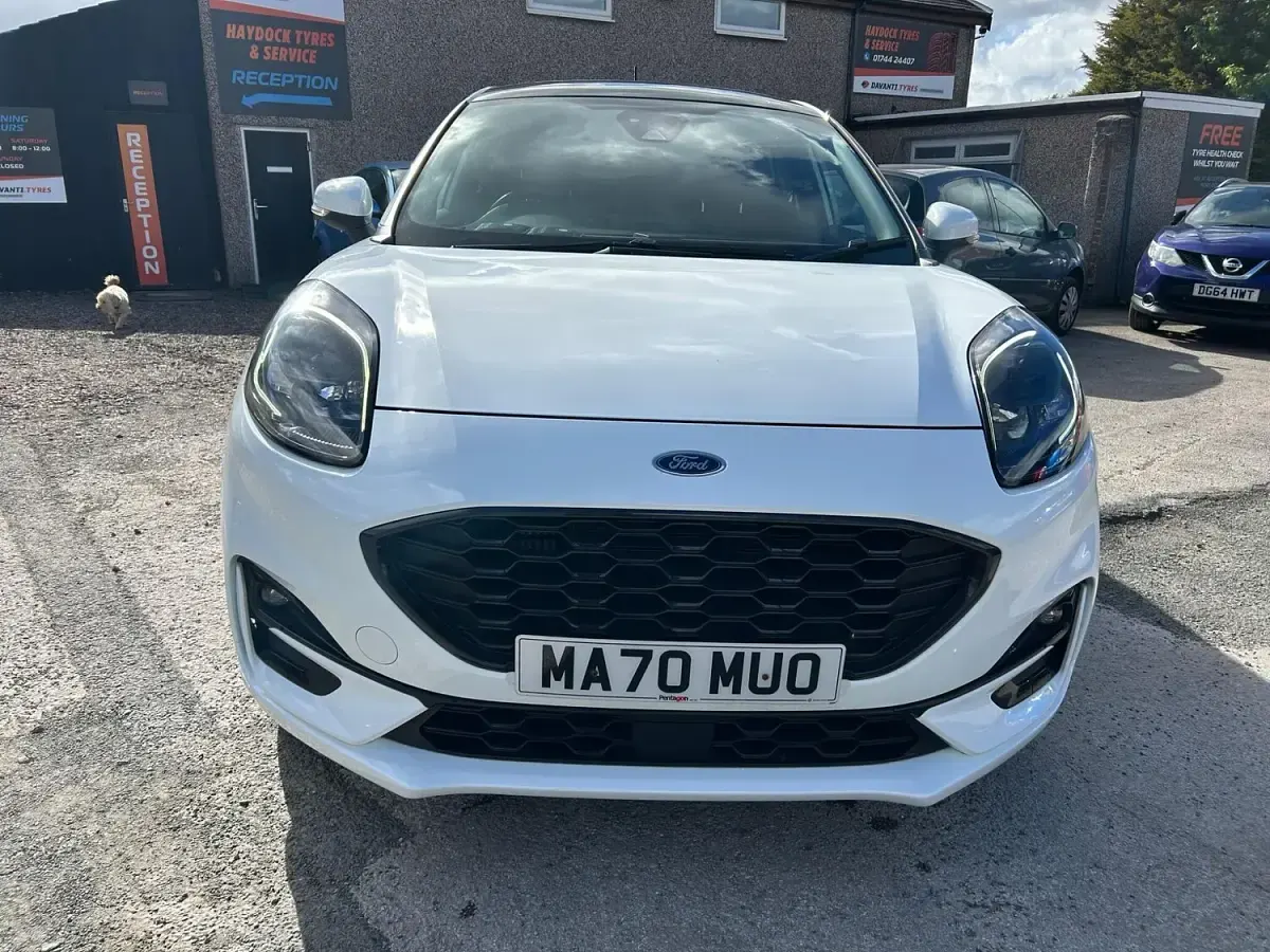 Used Ford Puma ST-Line 100 HP (73 kW) 2020 White SUV