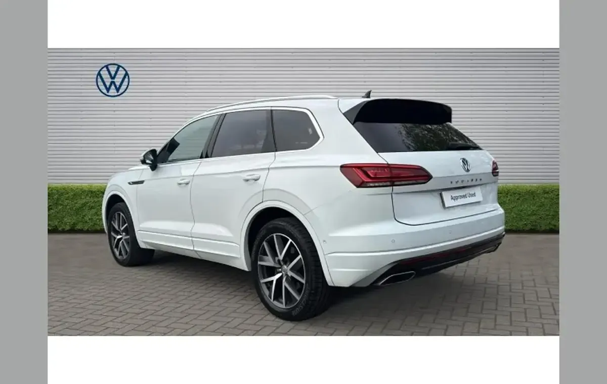 Used VW Touareg R-line 231 HP (169 kW) 2019 White SUV