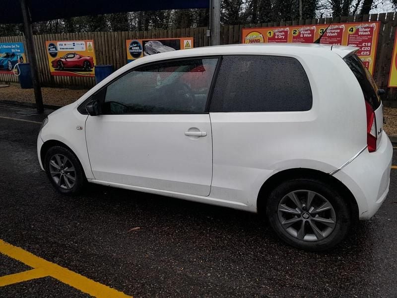 Used Seat Mii Design 2016 White Hatchback