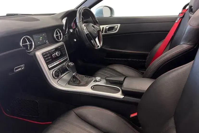 Used Mercedes SLK250 AMG 201 HP (147 kW) 2014 Silver Cabriolet