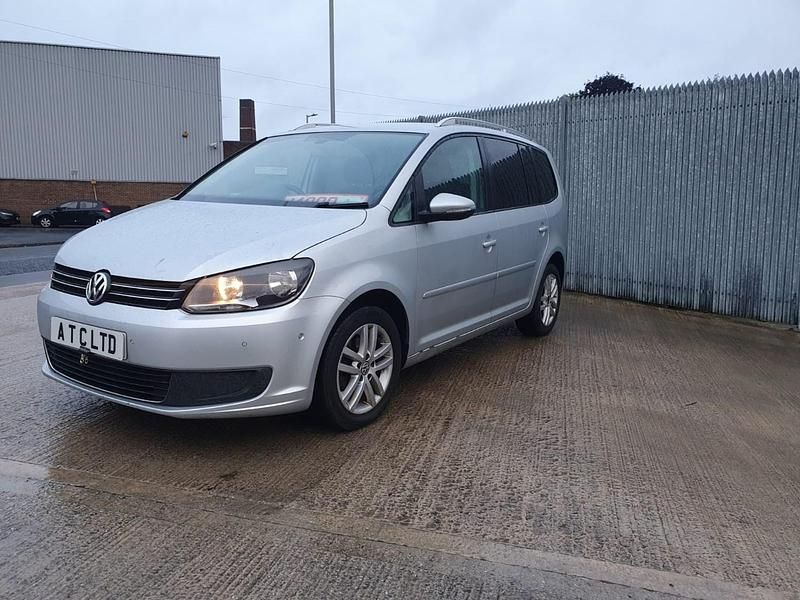 Used VW Touran SE 105 HP (77 kW) 2011 Silver MPV