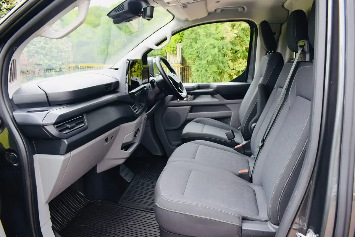 Used Ford Transit Custom Limited 170 HP (125 kW) 2025 Grey Van