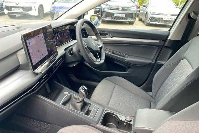 Second-hand VW Golf VIII 150 CP (110 kW) 2024