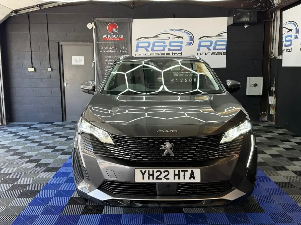Used Peugeot 3008 Allure Premium 131 HP (96 kW) 2022 Grey SUV