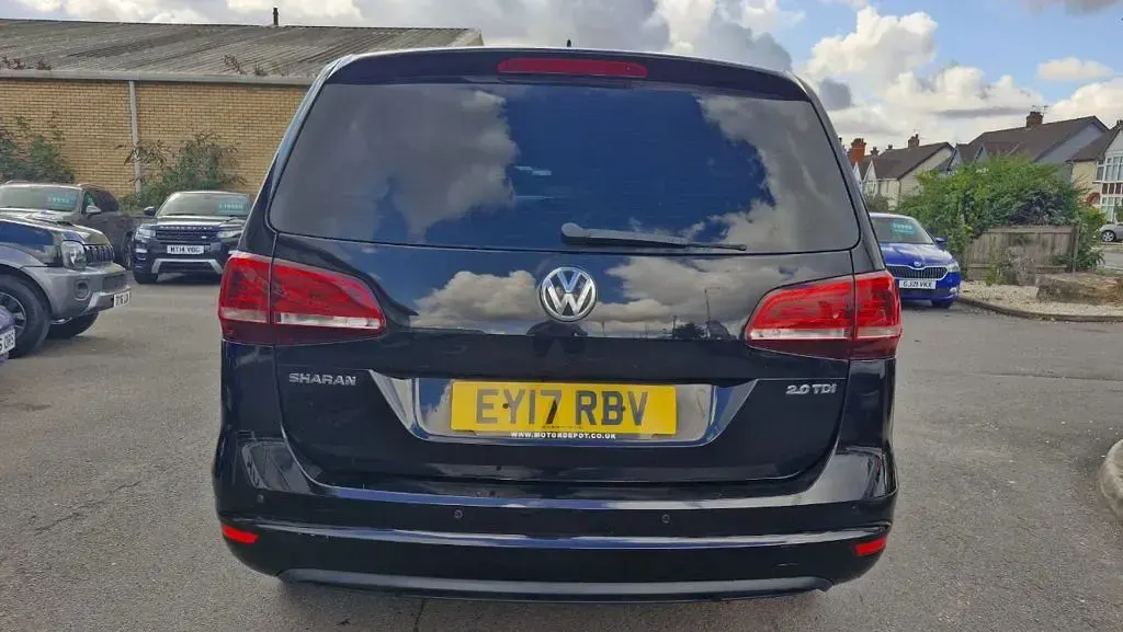 Used VW Sharan SE 147 HP (108 kW) 2017 Black MPV