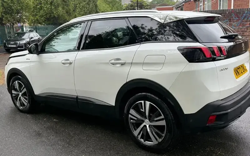 Used Peugeot 3008 Active+ 300 HP (220 kW) 2022 SUV