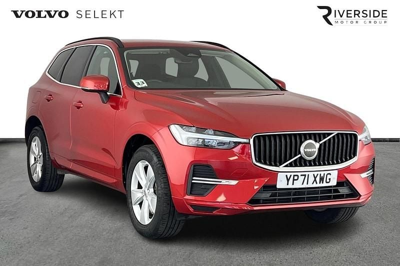 Fusion red Used 2021 Volvo XC60 Momentum SUV | £28,690 (Fair price) - Image 1/4