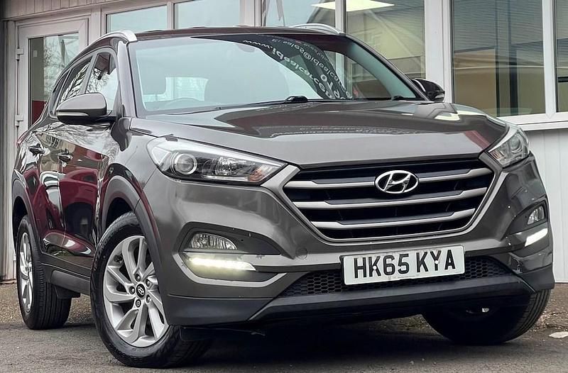 Used Hyundai Tucson SE 177 HP (130 kW) 2015 Grey SUV