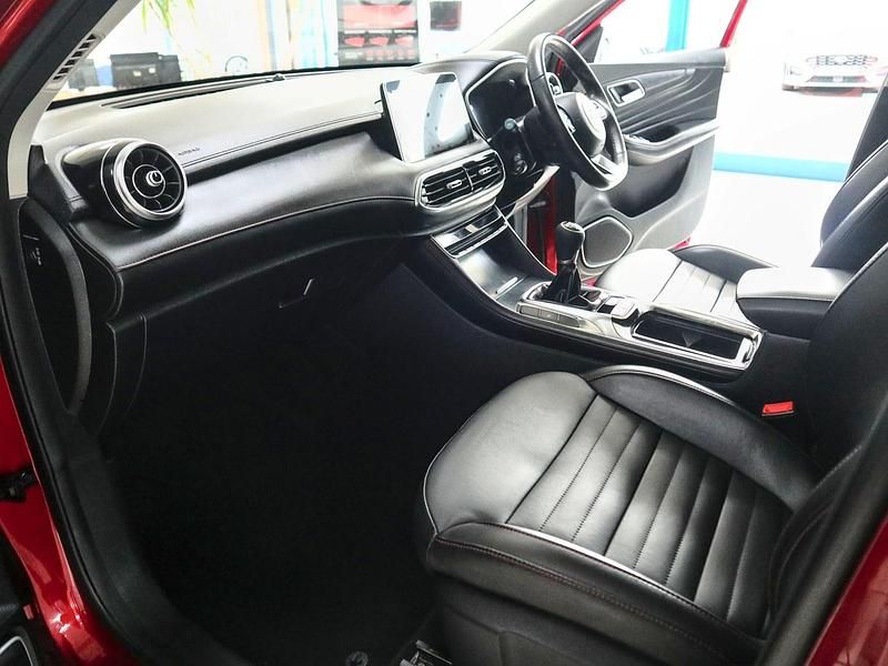 Used MG HS Exclusive 162 HP (119 kW) 2023 Red SUV