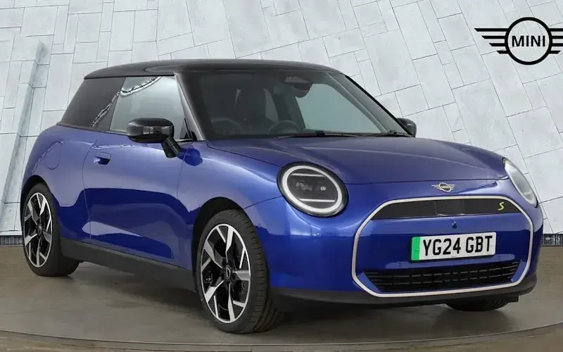 Used Mini Cooper Exclusive 160 kW (218 HP) 2026 Hatchback