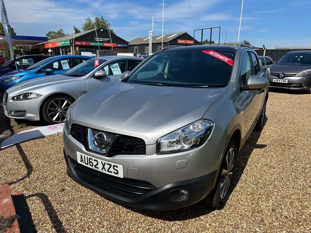 Used Nissan Qashqai Tekna 117 HP (86 kW) 2012 Silver SUV
