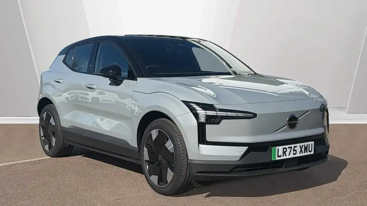 Usado Volvo EX30 Performance 314 kW (428 HP) 2025 Cinzento SUV