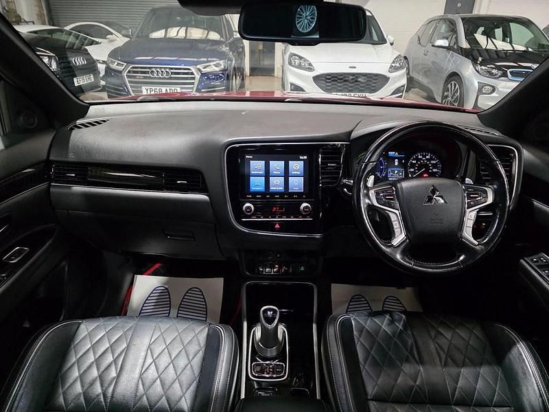 Used Mitsubishi Outlander P-HEV 2019 Red SUV