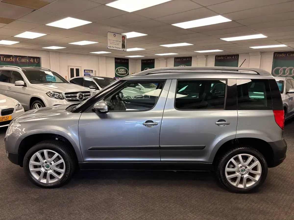 Used Skoda Yeti Elegance 105 HP (77 kW) 2011 Grey SUV