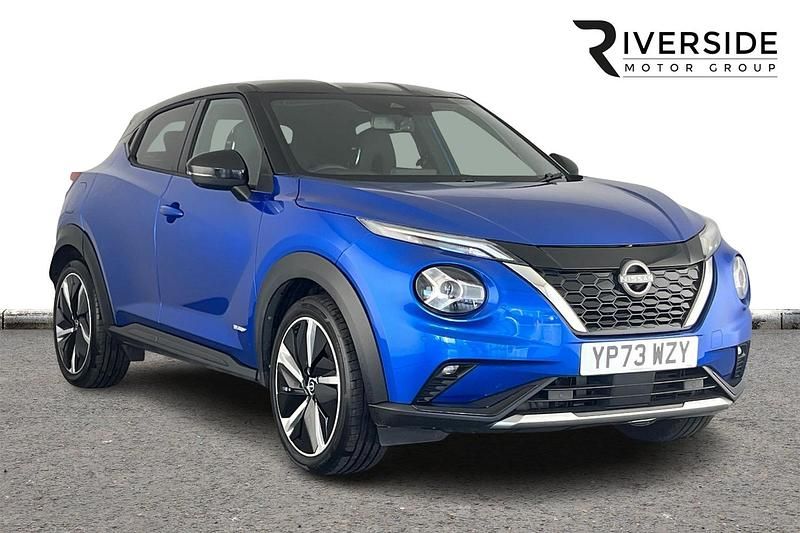 Magnetic blue Used 2023 Nissan Juke Tekna+ SUV | £20,190 (A bit pricey) - Image 1/4