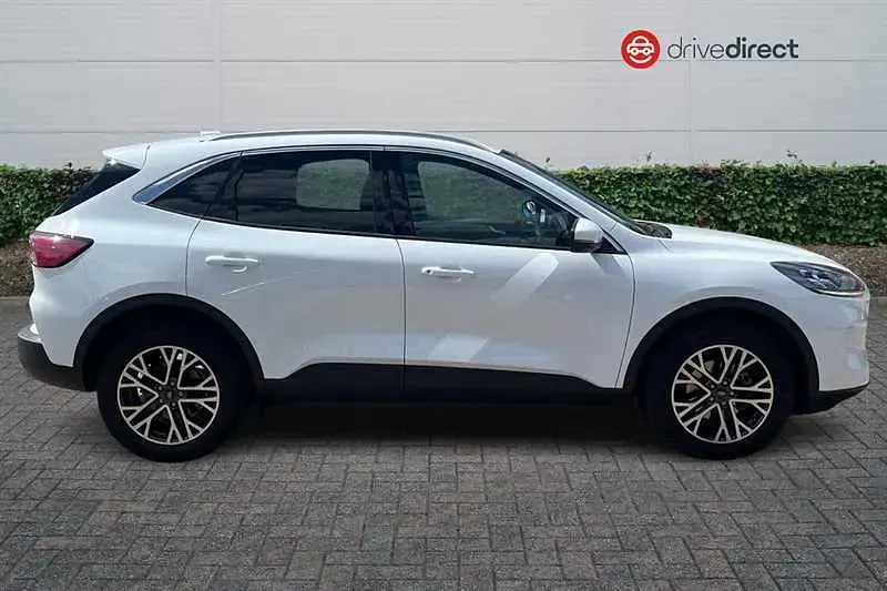Used Ford Kuga Titanium 150 HP (110 kW) 2023 White SUV