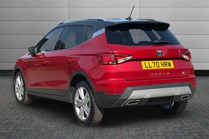 Used Seat Arona FR 115 HP (84 kW) 2020 Desire red with grey roof SUV