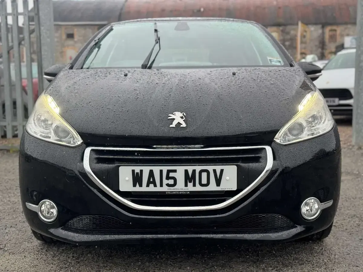 Used Peugeot 208 Allure 2015 Black Hatchback