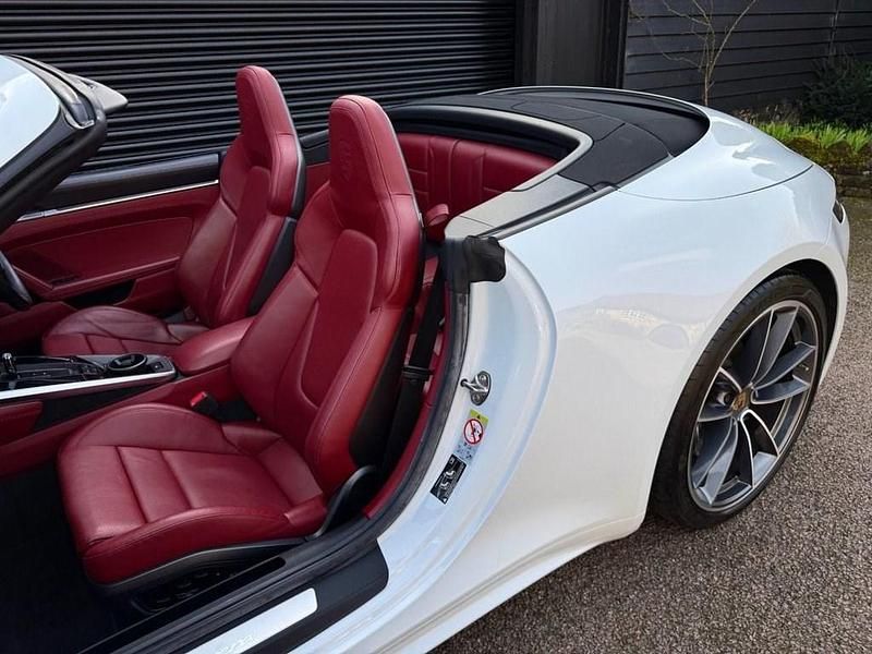 Used Porsche 911 Carrera Cabriolet 385 HP (283 kW) 2019 White Cabriolet