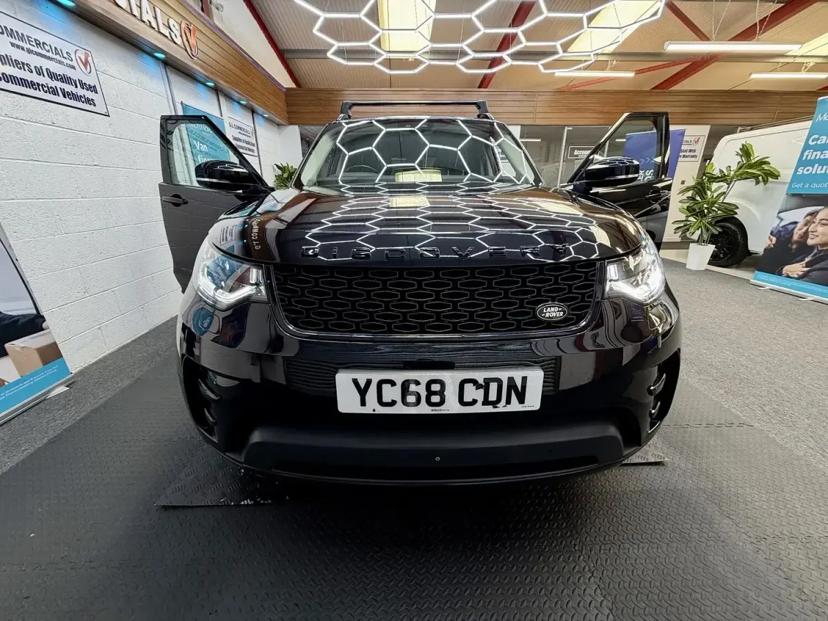 Used Land Rover Discovery HSE 2018 Black SUV