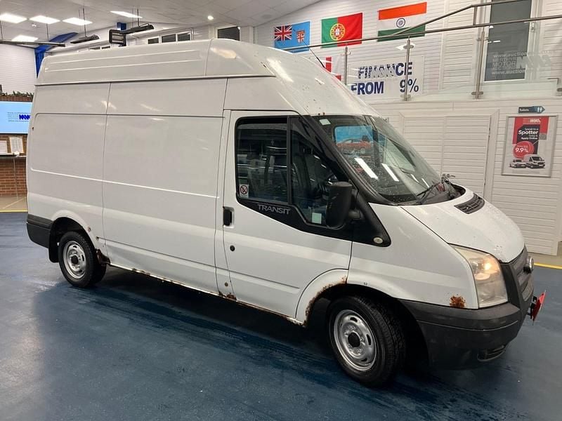 Used Ford Transit 125 HP (91 kW) 2012 White Van