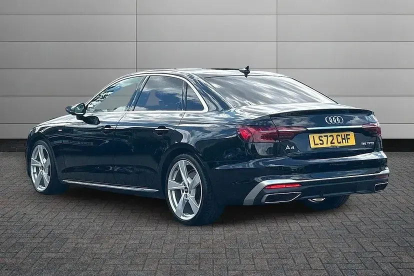 Used Audi A4 Comfort 148 HP (108 kW) 2022 Mythos black Sedan