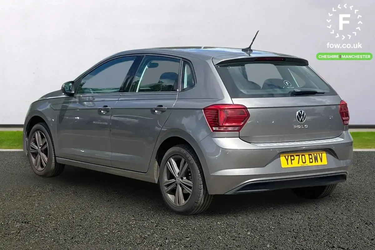 Usado VW Polo SEL 110 CV (80 kW) 2021 Gris Utilitario
