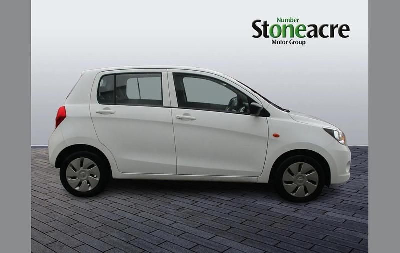 Used Suzuki Celerio 68 HP (50 kW) 2017 White Hatchback