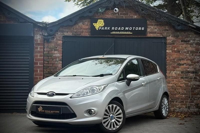 Silver Used 2011 Ford Fiesta Titanium Hatchback | £2,895 (Fair price) - Image 1/1