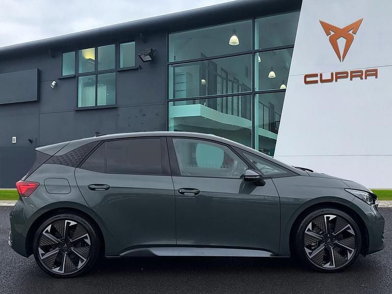Used Cupra Born e-Boost 239 kW (326 HP) 2025 Green Hatchback