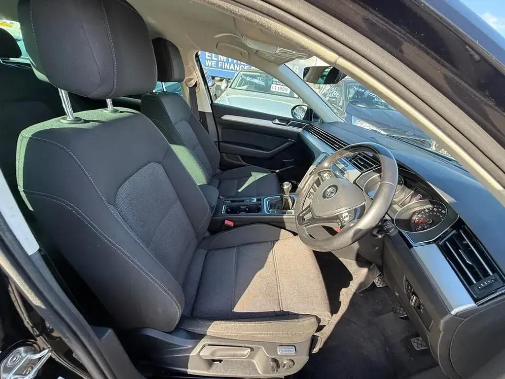 Używany VW Passat Business 150 KM (110 kW) 2019 Czarny Kombi