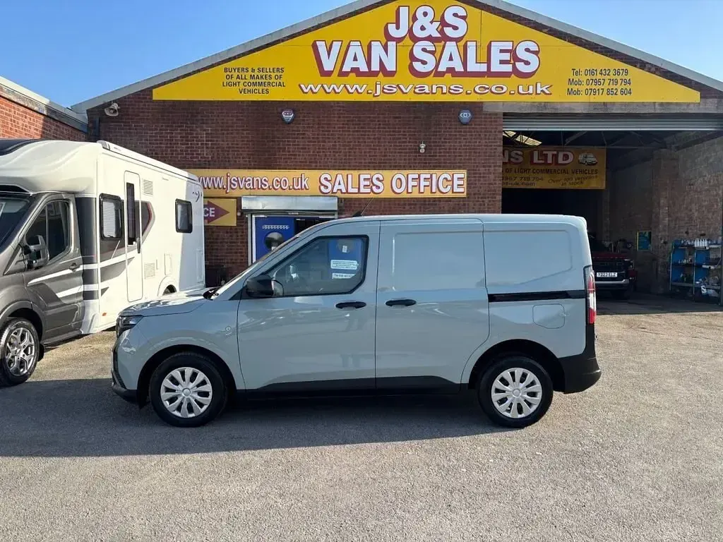Second-hand Ford Transit Trend 2025 Gri Van