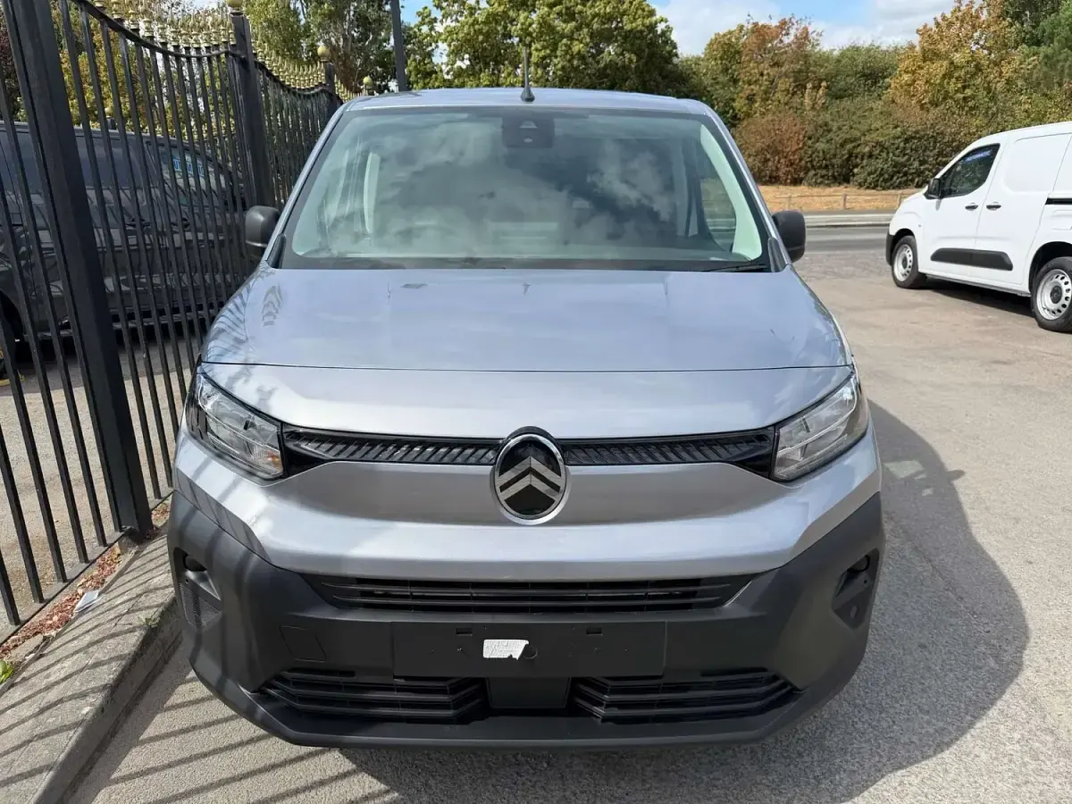 New Citroën Berlingo 100 HP (73 kW) 2026 Grey MPV