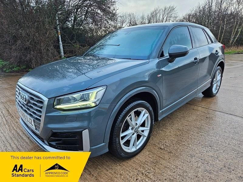 Usado Audi Q2 S-Line 116 CV (85 kW) 2019 Gris SUV